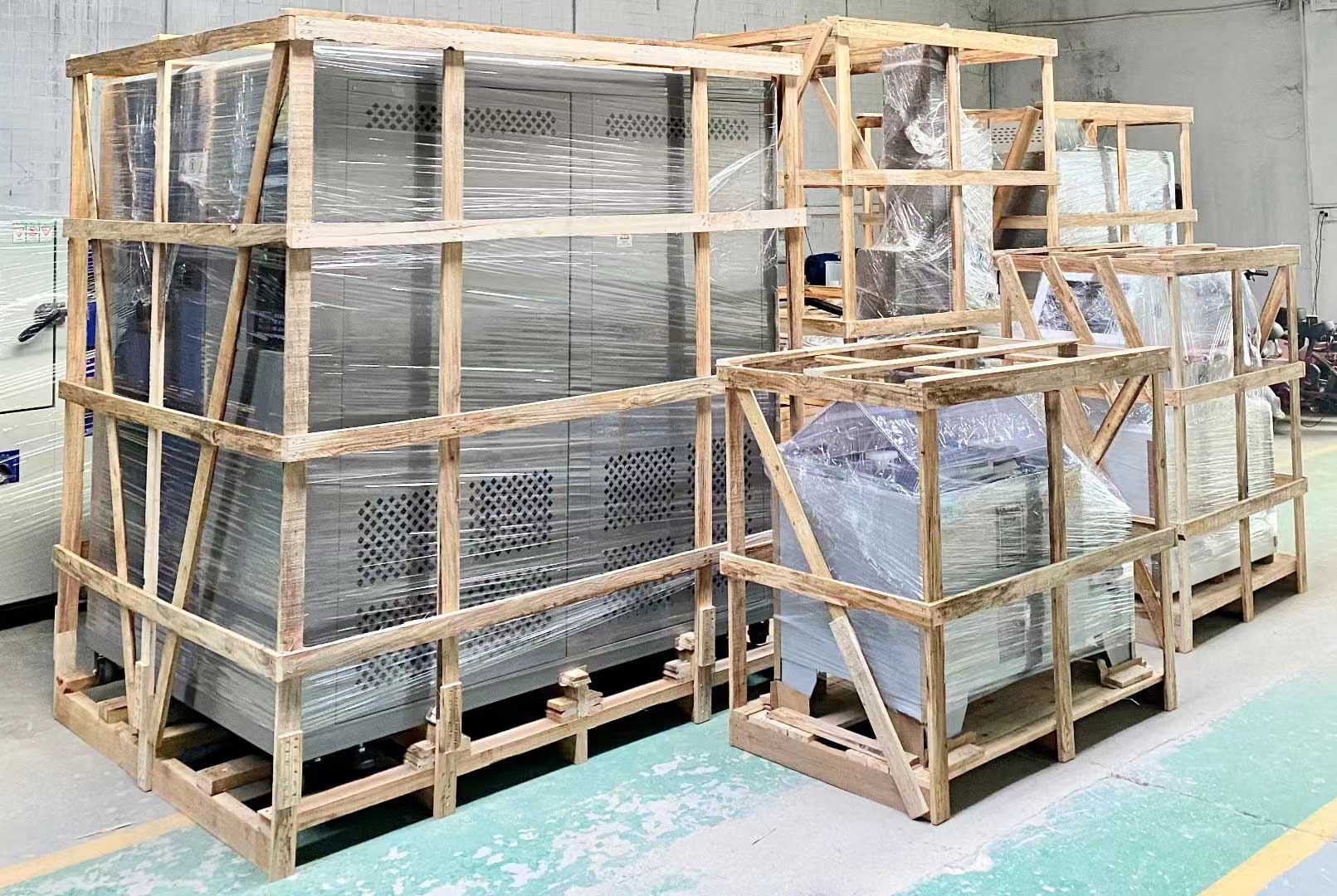 1臺拉力試驗(yàn)機(jī)、1臺電磁振動試驗(yàn)